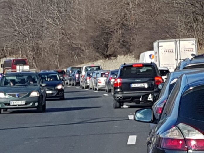 Centrul Infotrafic propune rute alternative pentru a evita aglomerația de pe DN1