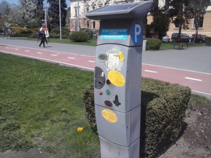 Trei tineri au fost arestați preventiv
