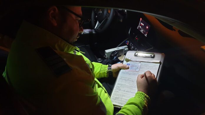 Forțele de poliție au reținut aproape 400 de permise de conducere