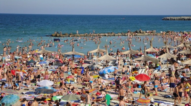 50 de copii fără șansa mării: comunitatea, singura lor speranță