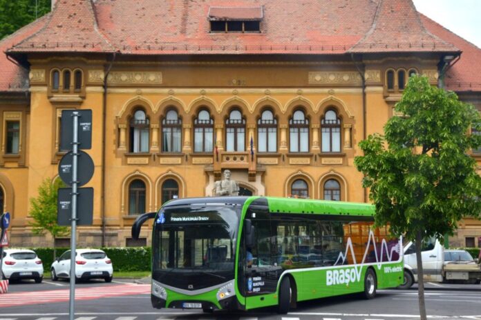 Autobuzele de pe 13 linii care au capătul în Livada Poștei