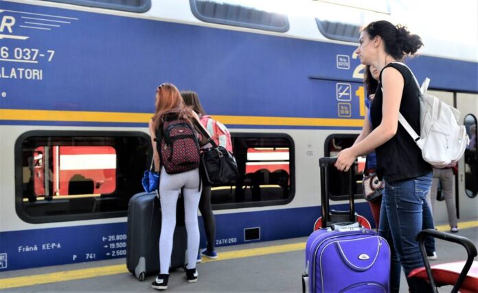 Călătoriile cu trenul vor fi gratuite pentru elevi