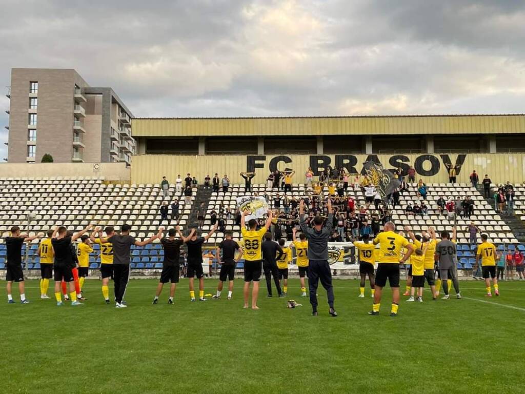 Vârsta e doar un număr. Ionuț Pîrvu a revenit pe terenul de fotbal la vârsta de 53 de ani! Mesajul pentru fotbaliștii de la SR Brașov: "Curaj și încredere"