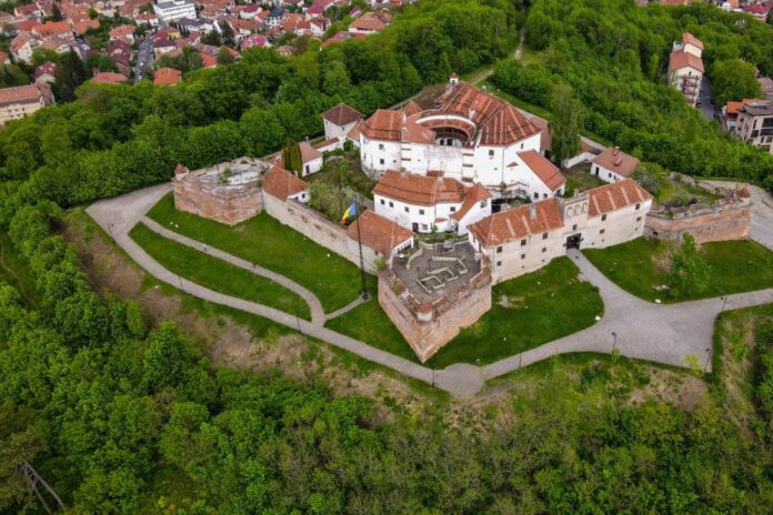 Parc de aproape nouă hectare