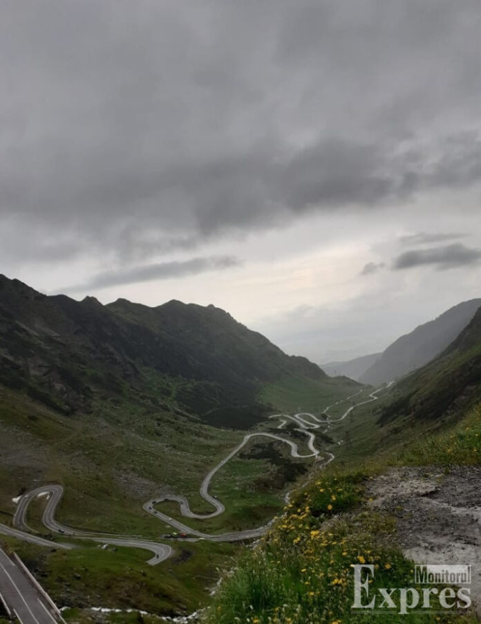 Drumurile Transfăgărășan și Transalpina, accesibile tot anul, dacă vremea este favorabilă