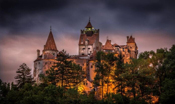 Castelul Bran, pe primul loc în topul  locurilor de vizitat de Halloween