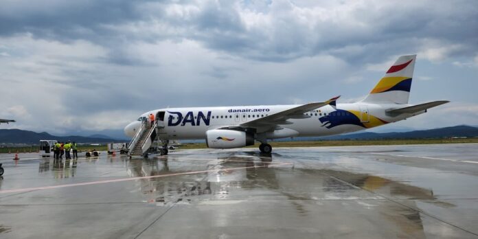 Dan Air renunţă la zborurile de pe aeroportul din Braşov