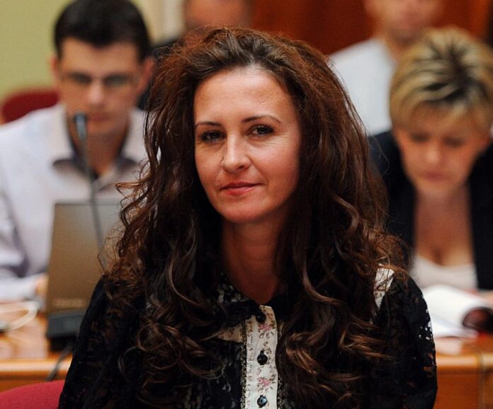 Centrul Antidrog părăsit, de la Dejani, în atenția Ministrului familiei. Natalia Intotero