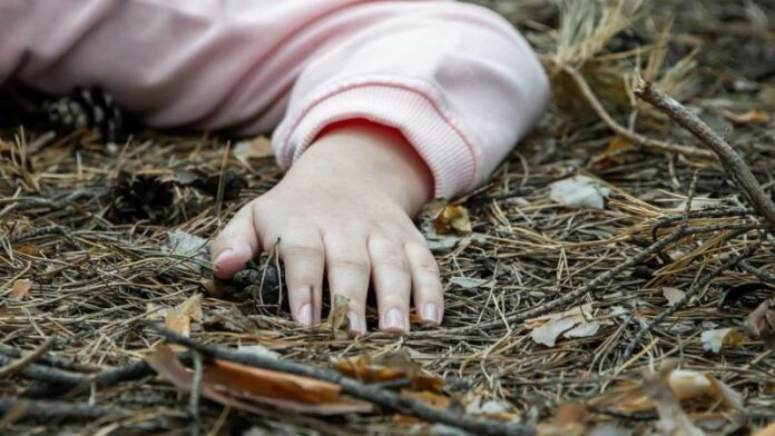 Brașov: un puști de 15 ani a violat o copilă de 13 ani