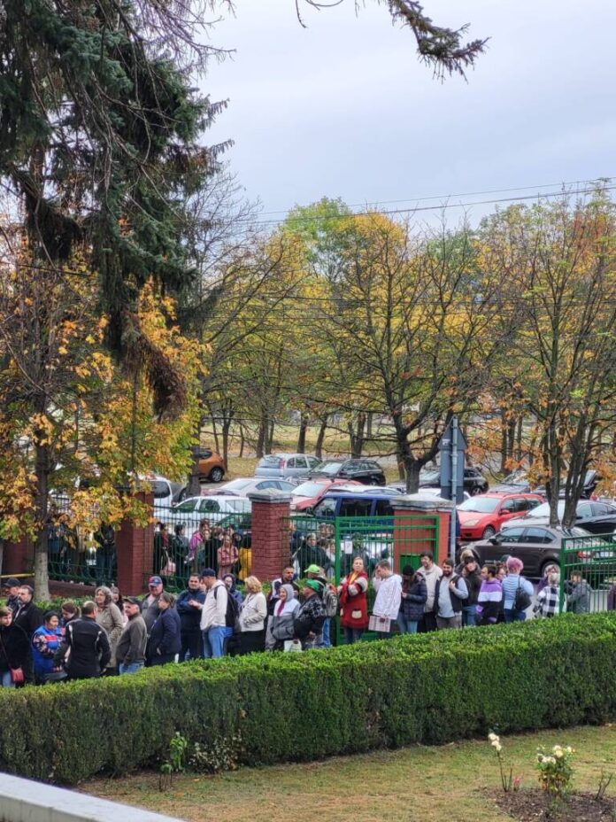 562 persoane pentru 1.180 locuri de muncă, la Brașov, la Bursa locurilor de muncă