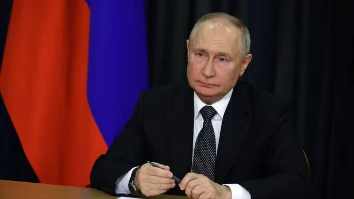 Vladimir Putin îndeamnă femeile din Rusia să aibă cel puțin 7 copii