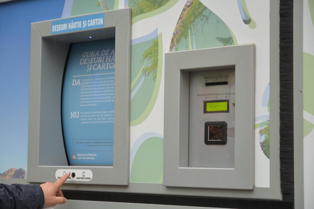 Toate platformele de deșeuri din Brașov vor beneficia de sisteme de colectare selectivă prin intermediul ecoinsulelor digitalizate