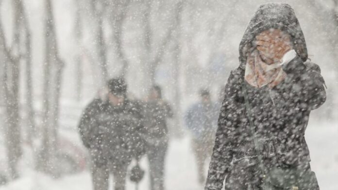 Brașov, pregătit de ninsori de Paște? Un ciclon polar aduce vreme capricioasă în regiune