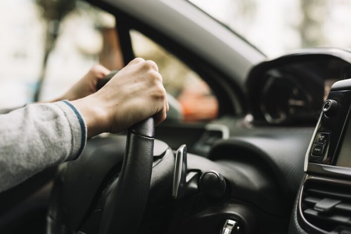 Șoferi fără permis, depistați în trafic de polițiștii din Brașov