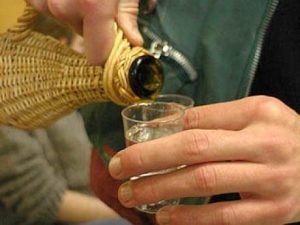 De la mămăligă la E-uri: Ce a mâncat românul în ultimii 100 de ani?