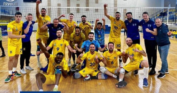 Volei masculin. Laurențiu Lică, nașul lui Sergiu Stancu! Corona Brașov, peste Arcada Galați