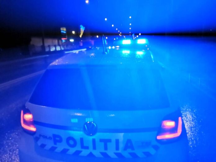 Dosar penal pentru un bărbat care conducea fără permis un moped radiat