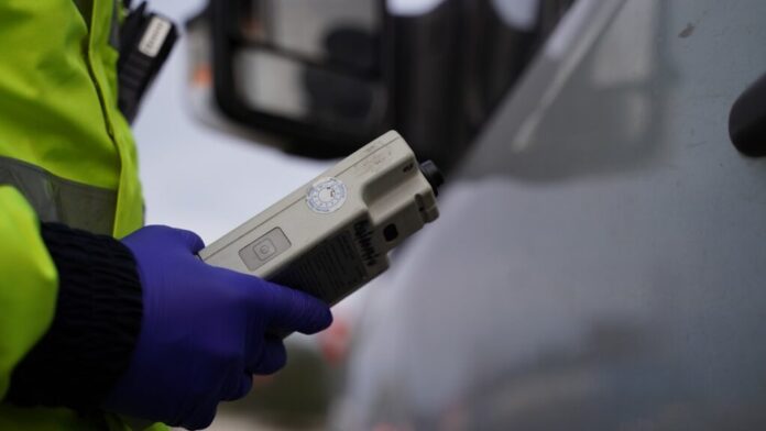 Dosar penal pentru un conducător auto care a refuzat testul pentru determinarea alcoolemiei și prelevarea de probe biologice