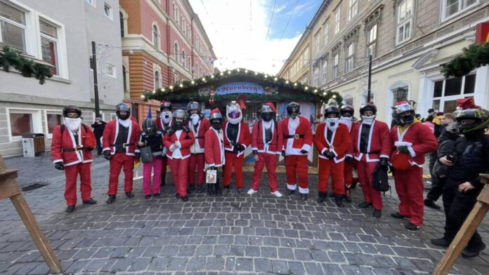 Parada inedită de Moși Crăciun pe două roți în Brașov