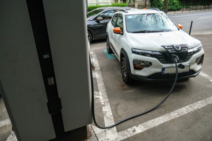 Brașov: proiect de dezvoltare a unei rețele de stații de încărcare a autoturismelor electrice