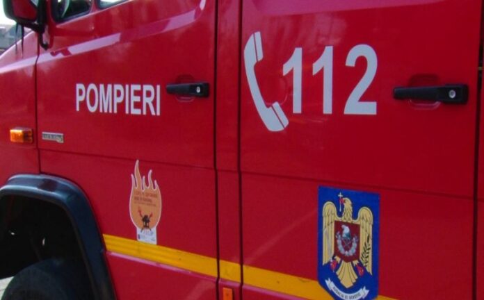 O persoană a fost rănită în urma unei explozii într-un bloc din Codlea