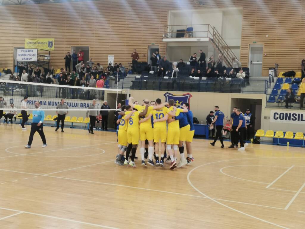 Volei (m) / Corona Brașov, victorie dramatică cu SCMU Craiova. Laurențiu Lică: "O nebunie de meci" 