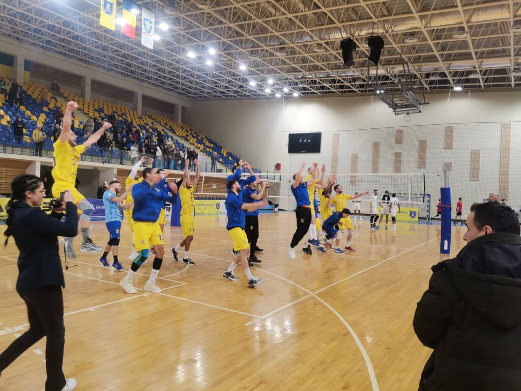 Volei (m) / Corona Brașov, victorie dramatică cu SCMU Craiova. Laurențiu Lică: "O nebunie de meci" 