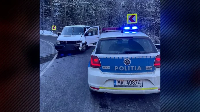 4 copii și 3 adulți au ajuns la spital, după un accident între Predeal și Râșnov