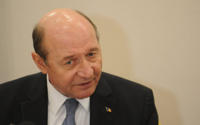 Fostul preşedinte Traian Băsescu, internat de urgenţă la Spitalul Militar Central