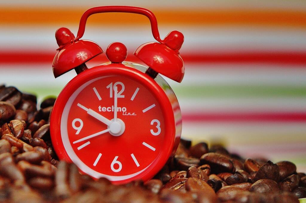 O metodă de alimentație cu beneficii: Șase modalități de a face post intermitent (intermittent fasting)