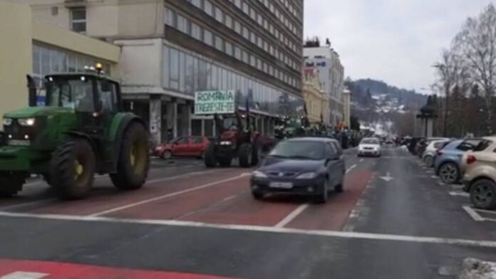 Agricultorii și transportatorii au protestat pe străzile Brașovului
