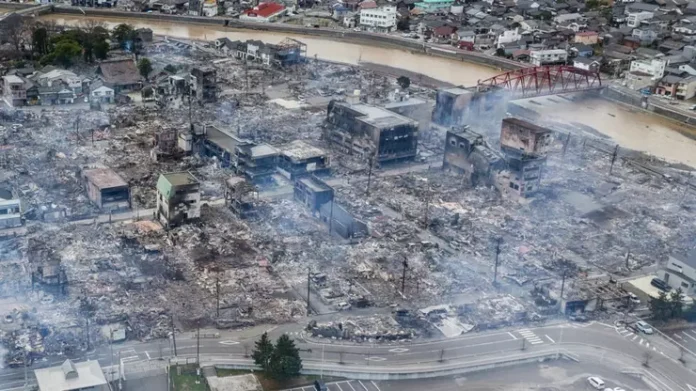 Cutremurul devastator din Japonia a ridicat pământul  cu 4 metri