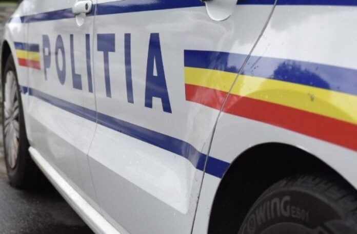 Un șofer aflat la volanul unei mașini fără acordul proprietarului, sub influența alcoolului, fără permis, oprit de polițiști