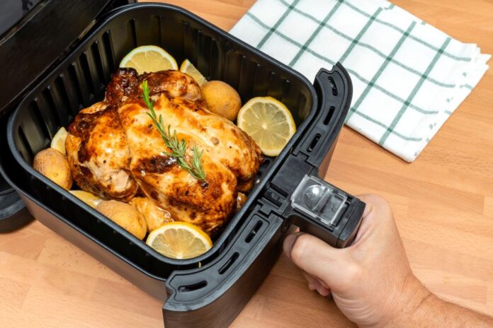 (P) Ce este și cum funcționează o friteuză cu aer cald?