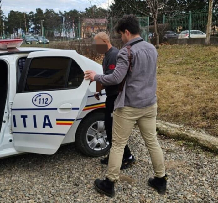 Zărnești: Un bărbat care a intrat în casa unei bătrâne și a amenințat-o să îi dea banii, arestat pentru 30 de zile