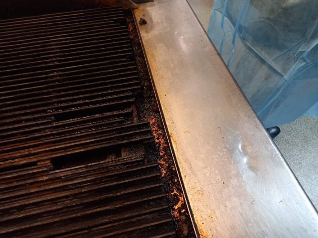 Restaurantul Casa Mureșeană din Târgu Mureș, amendat și închis temporar de Protecția Consumatorilor