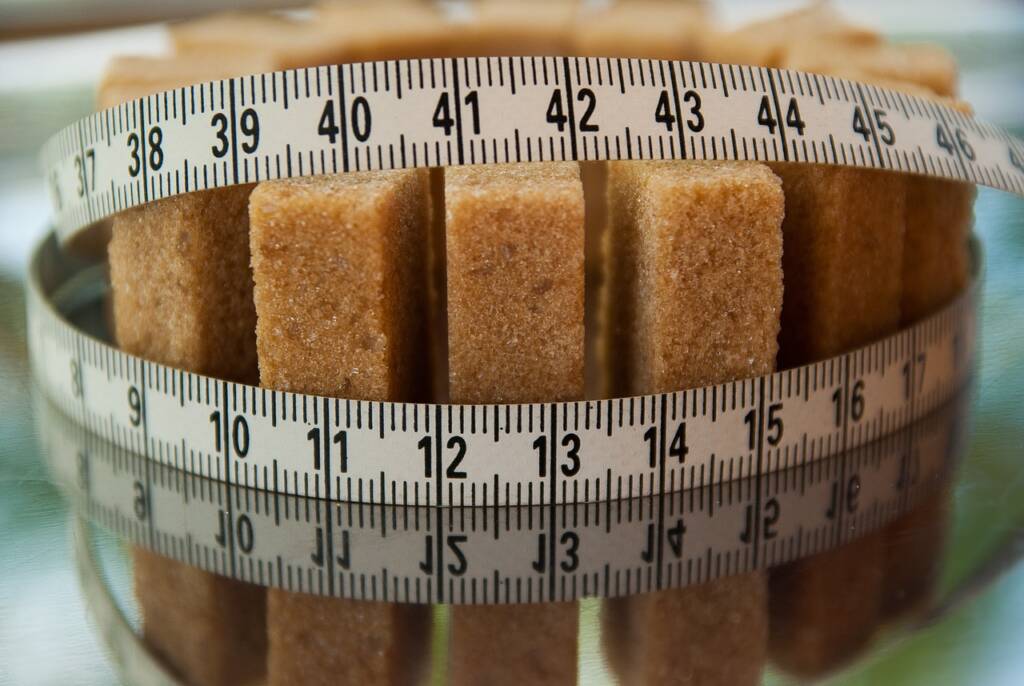 Nu doar caloriile sunt importante: 3 aspecte pe care le verifică prima dată un dietetician pe etichetă când cumpără alimente