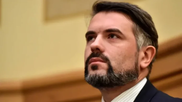 Fostul șef al Comisiei Europene în România, acuzat de furt în aeroport