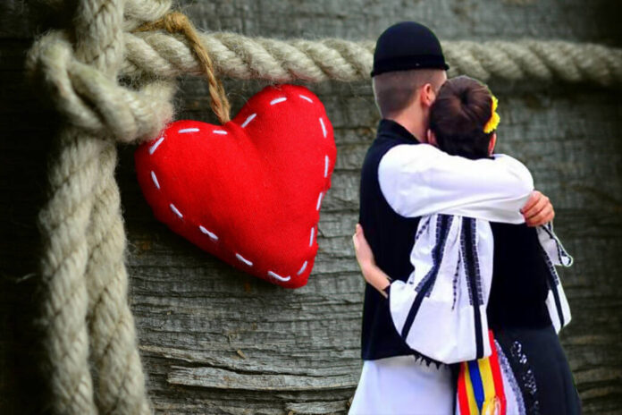 Luna iubirii: Cum să-ţi faci norocul în dragoste?