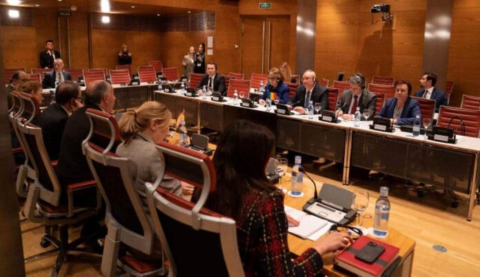 Românii din Spania pot avea, din acest an, dublă cetăţenie