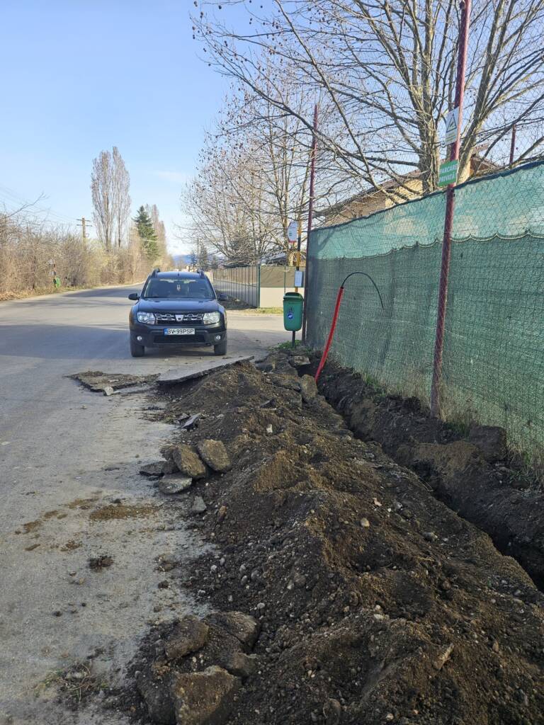 Fapte, nu vorbe: la Sânpetru au început lucrările de extindere a rețelei de iluminat public, chiar înainte de termenul prevăzut inițial