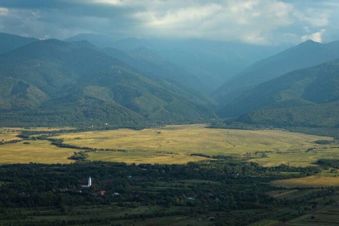 Pentru promovarea și conservarea Munților Făgăraș: „Manifest pentru Munții Făgăraș”, concurs de instalații artistice