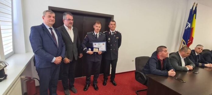 12 polițiști brașoveni au fost onorați cu titlul de excelență „Pro Urbe”