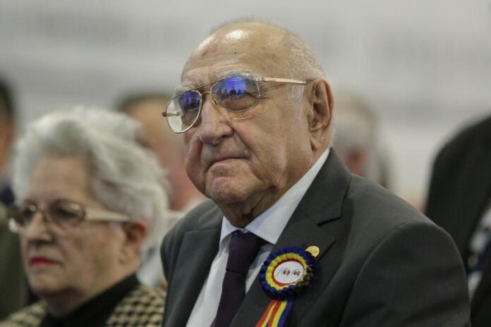 A murit scriitorul Dinu Săraru