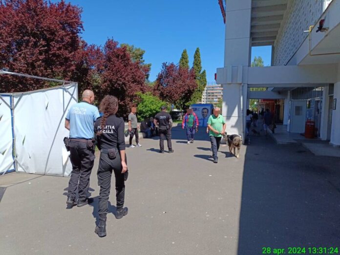 Polițiștii locali brașoveni au confiscat săptămâna trecută peste 250 de legături de produse agroalimentare și 300 fire de flori