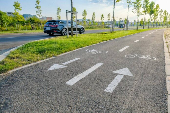 Brașov: Pista de biciclete care va lega cartierul Astra de Gară, Centrul Civic și Centrul istoric intră în etapa de lucrări
