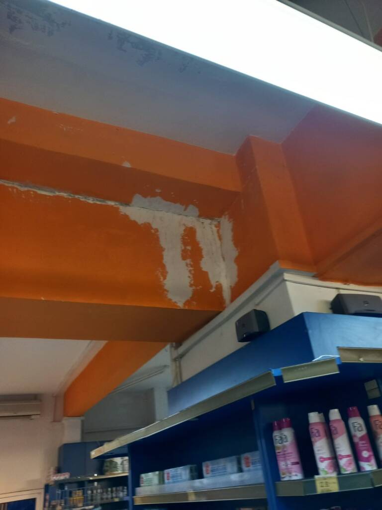 Un magazin alimentar din Brașov, amendat și închis temporar de Protecția Consumatorilor 
