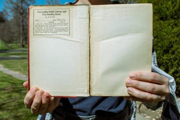 Carte returnată la bibliotecă după 105 ani