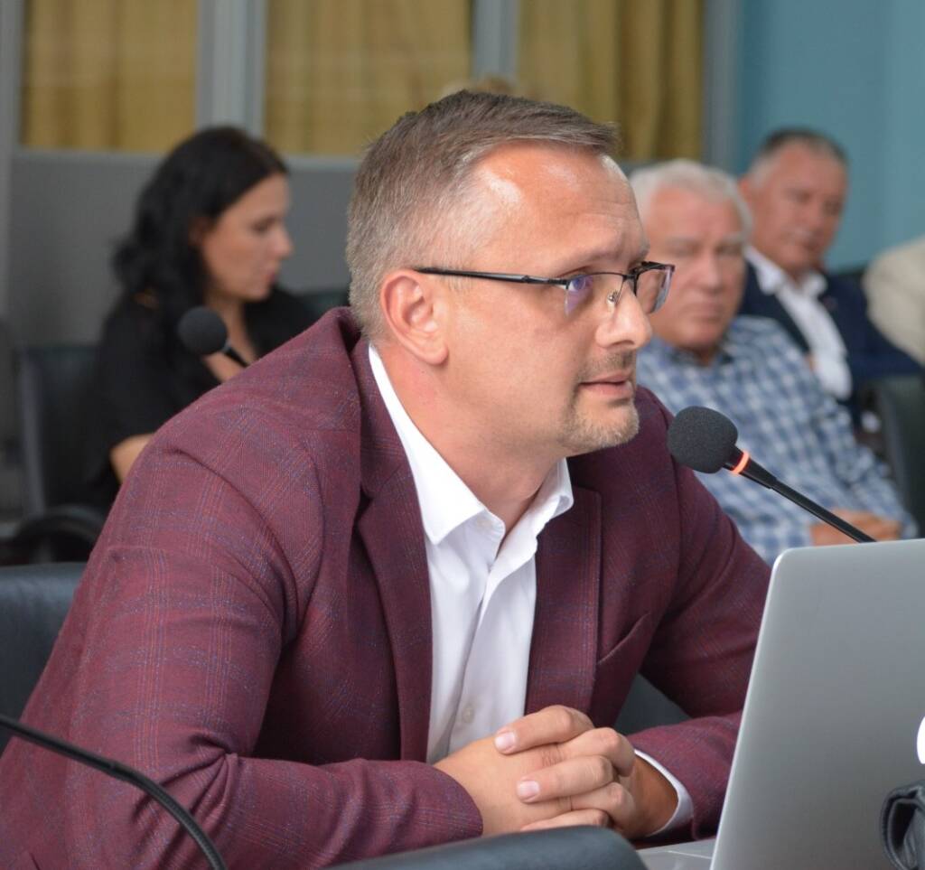 Consilierii județeni ai USR vor să atragă candidați valoroși pentru cele 5 poziții ale noului Consiliu de Administrație al Aeroportului