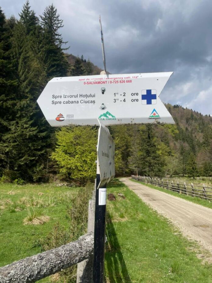 Reguli esențiale pentru o drumeție în siguranță pe munte